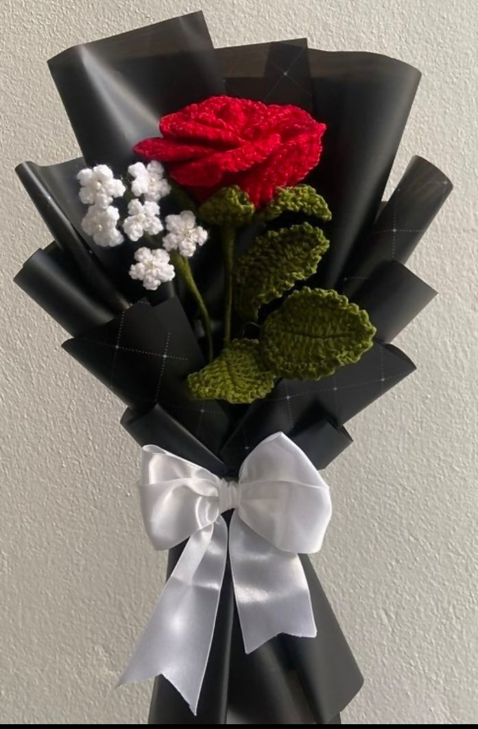 0035 Classic Crimson Red Rose Crochet Bouquet