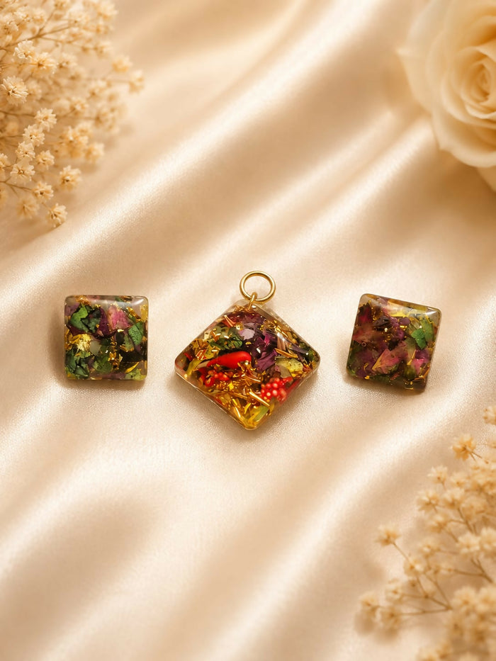Botanical Resin Jewelry Set (Pendant & Earrings) 0004