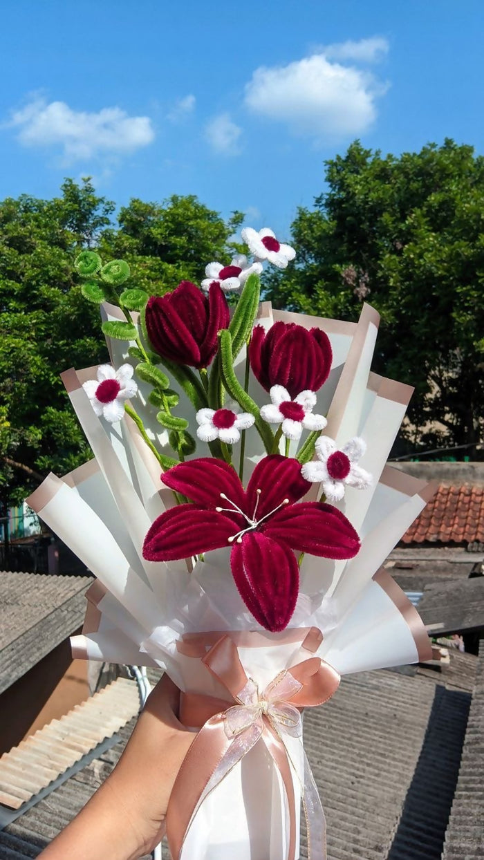 0059 Handcrafted Pipe Cleaner Flower Bouquet