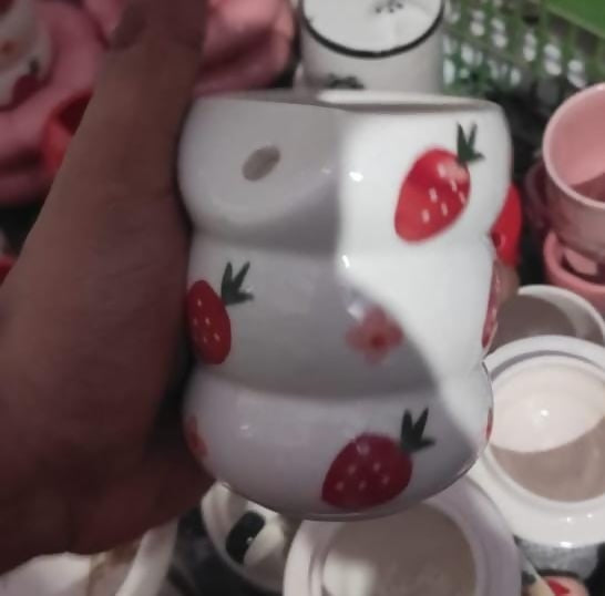 0013 White Strawberry Print Bubbled Ceramic Tumbler