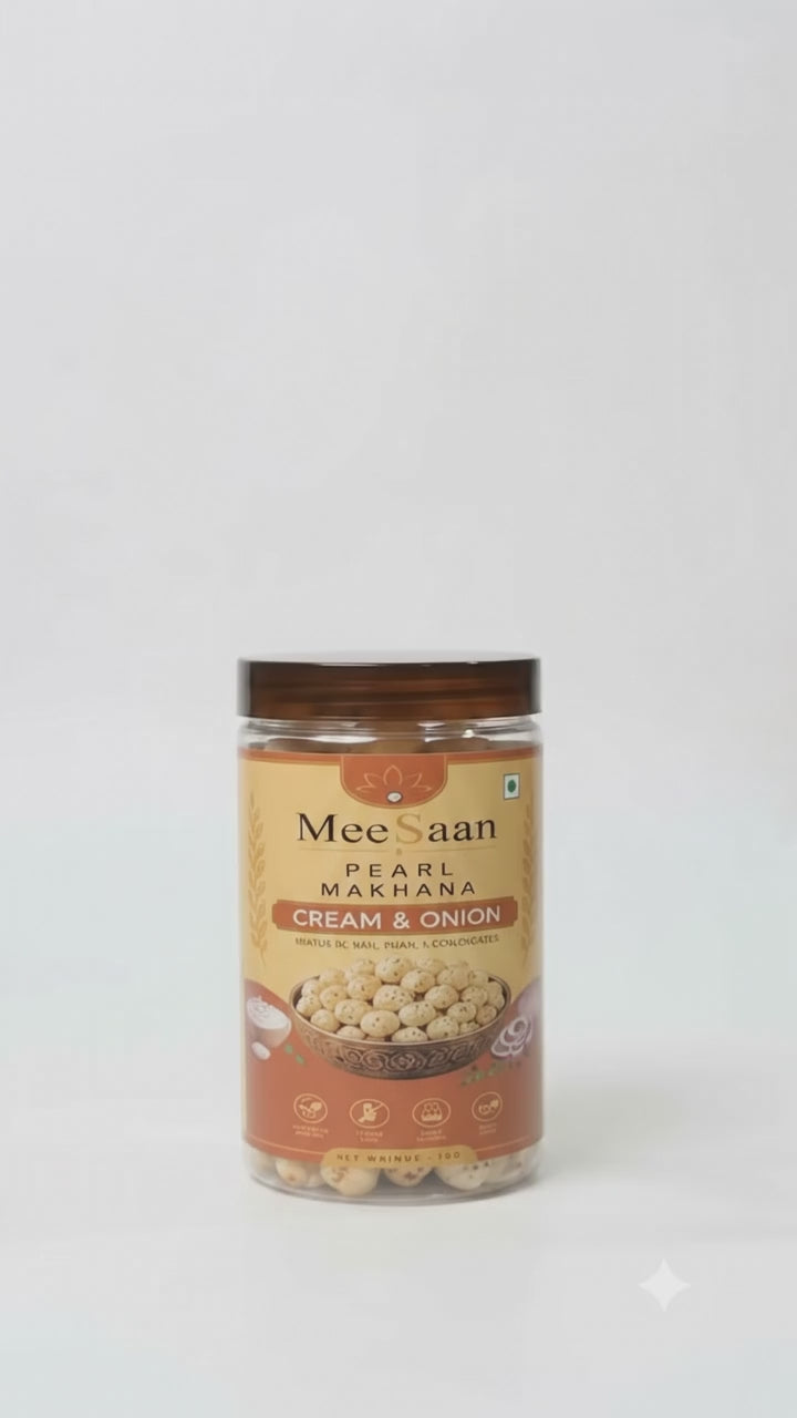 Crream_Onion_Hand_opening_jar_of_makhana_202608301314