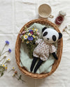 Missi_in_a_picnic_basket (1)